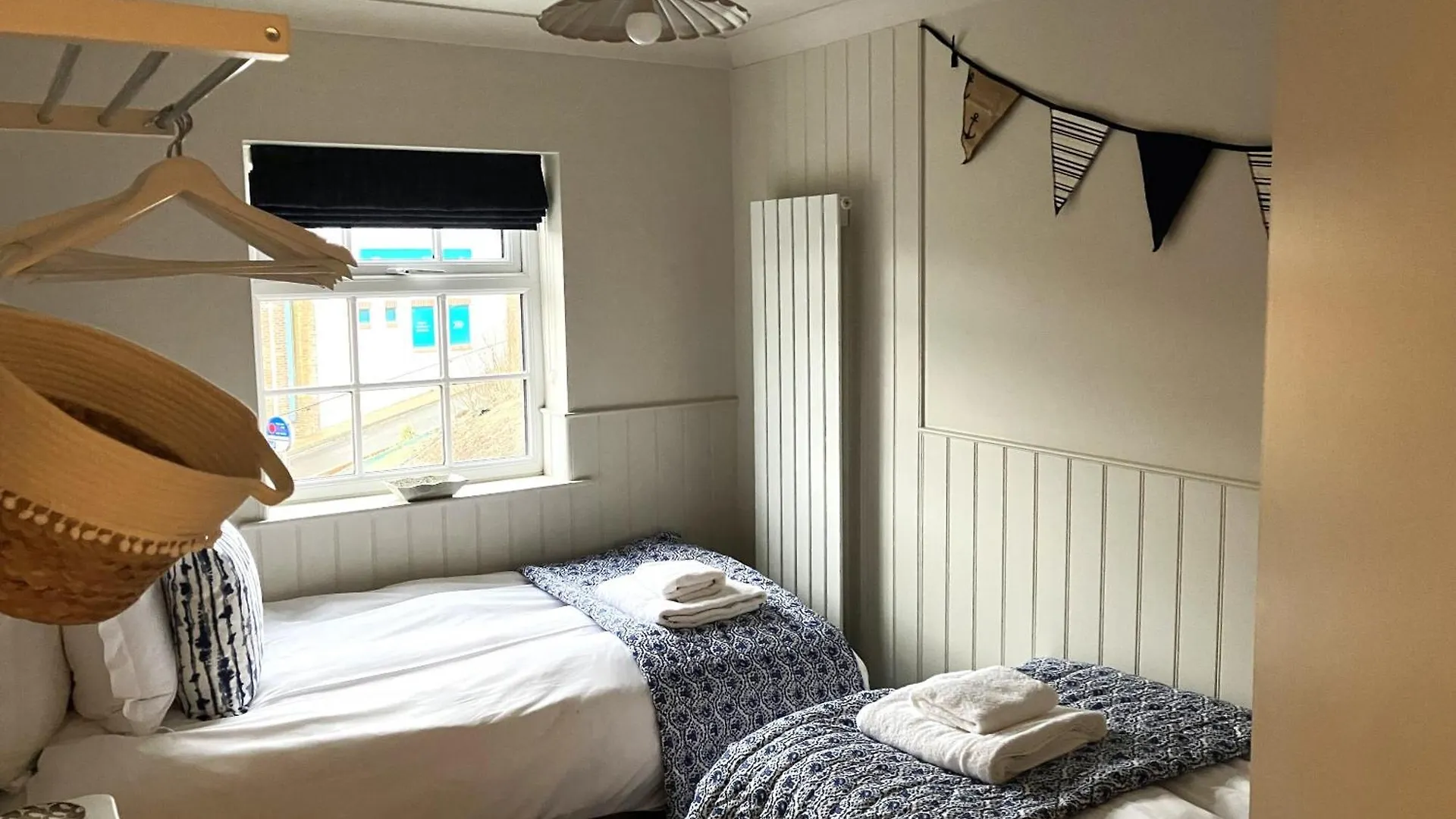 Paradise View Whitby Semesterbostad